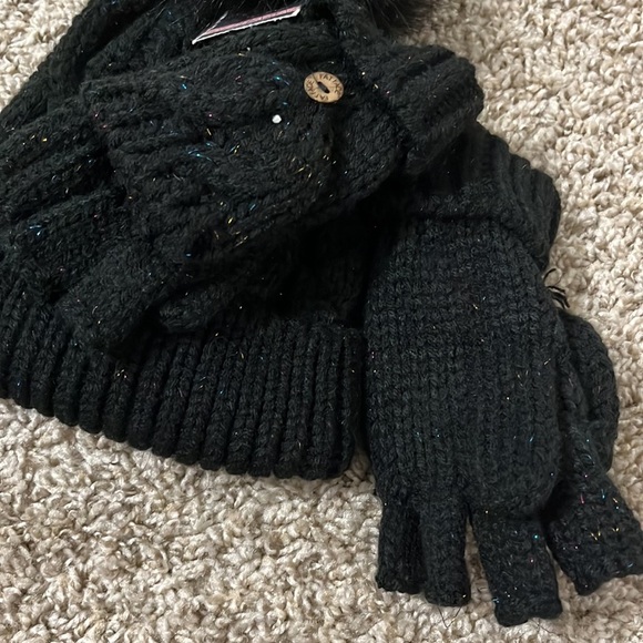 West loop hat and gloves set - Picture 4 of 9